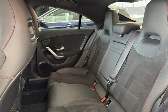 Mercedes CLA 180 AMG Line 7G-DCT