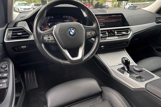 BMW Seria 3 318i