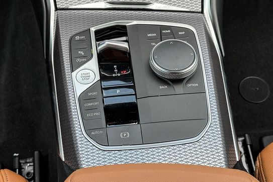 BMW Seria 3 330i xDrive M Sport