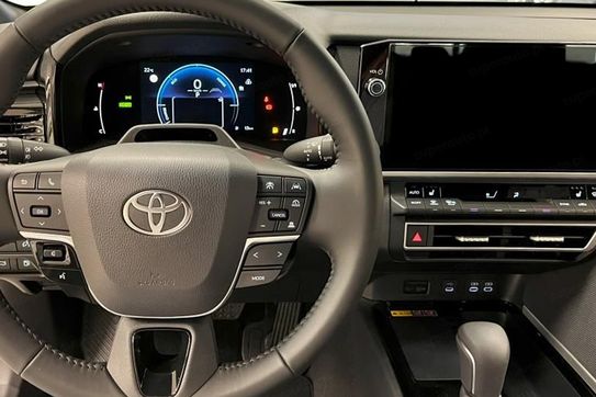 Toyota Camry Comfort 2.5 Hybrid Dynamic Force