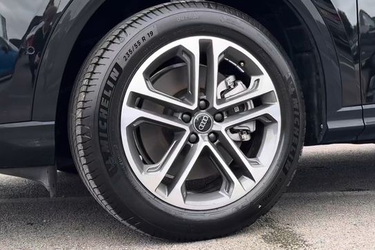Audi Q5 TFSI quattro advanced
