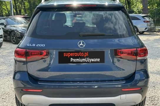 Mercedes GLB 200