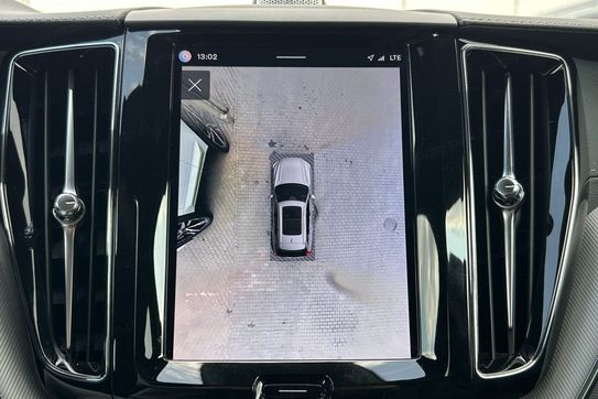 Volvo XC60 B5 B AWD Ultimate Dark