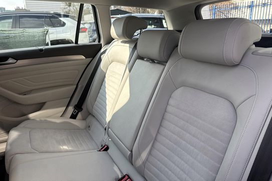 Volkswagen Passat Elegance 2.0 TDI  DSG