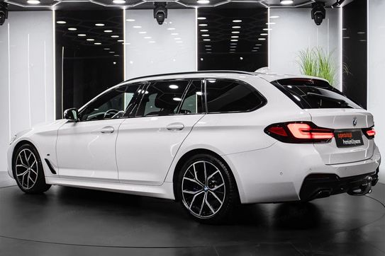 BMW Seria 5 Touring 520d xDrive M Sport