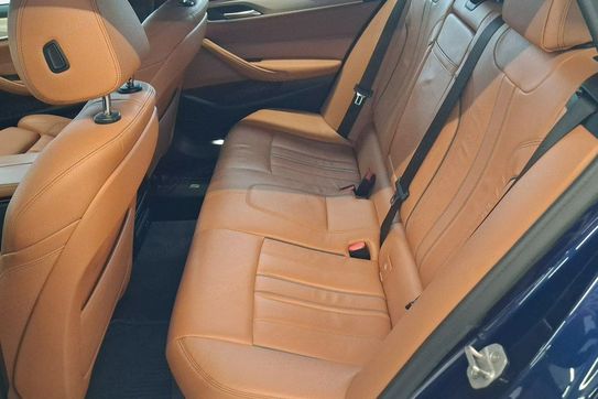 BMW Seria 5 Touring 540d xDrive M Sport