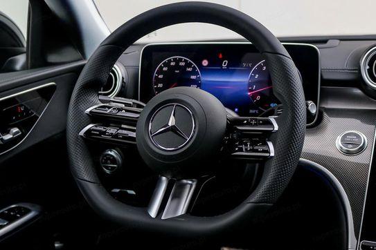 Mercedes Klasa C 220 d  4-Matic AMG
