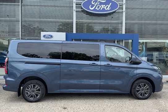 Ford Transit Custom Kombi M1 320 L2H1 Limited A8