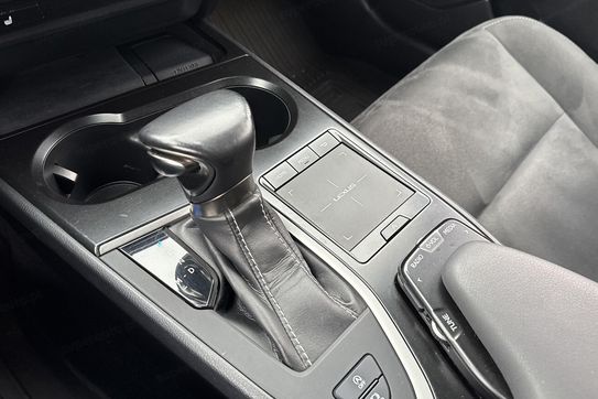 Lexus UX 200 GPF Business Edition 2WD