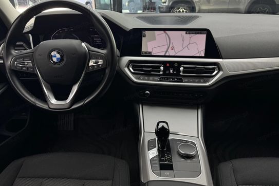 BMW Seria 3 318i aut