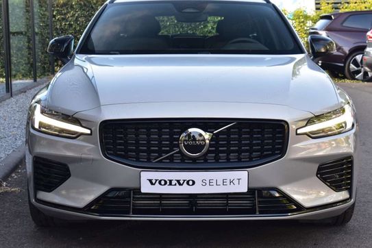 Volvo V60 T6 AWD Plug-In Hybrid Plus Dark