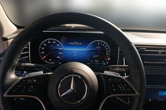 Mercedes Klasa E 300 e Avantgarde