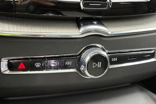 Volvo XC60 T6 Plug-In Hybrid AWD Ultra Bright