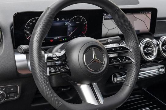 Mercedes GLB 200 AMG Line