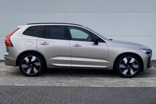 Volvo XC60 T8 Plug-In Hybrid AWD Ultra Dark