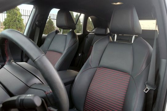 Suzuki Across 2.5 Plug-in Hybrid Elegance 4WD CVT