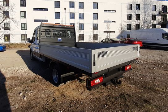 Ford Transit Trend 350 L4 Zabudowa Brygadowa + Skrzynia RWD DBL