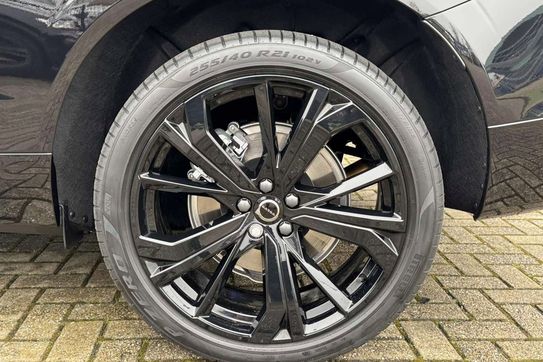 Volvo XC60 T6 Plug-In Hybrid AWD Ultra Black Edition