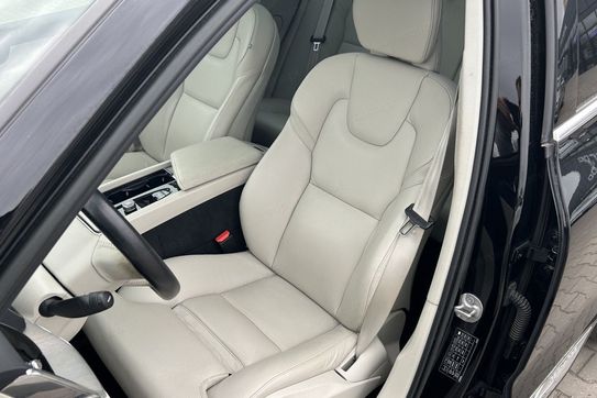 Volvo XC60 T8 Plug-In Hybrid AWD Plus Bright aut