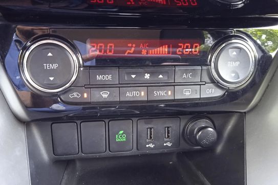 Mitsubishi Eclipse Cross 1.5 T GPF  Invite Plus CVT