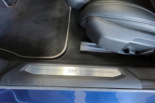 BMW Seria 2 220i Luxury Line aut