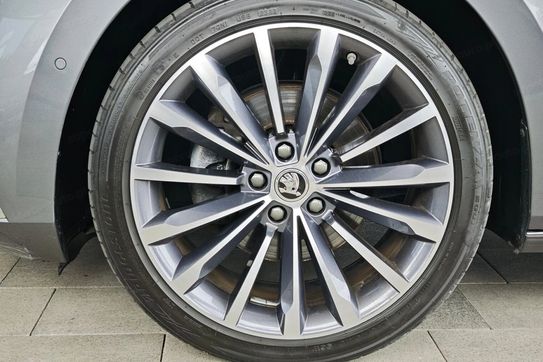 Skoda Superb 2.0 TDI SCR 4x4 L&K DSG