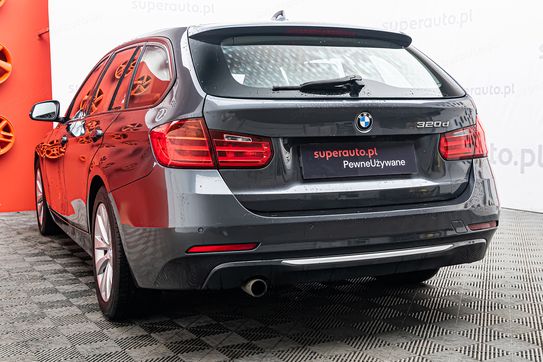 BMW Seria 3 320d 2.0 Modern Line