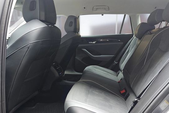 Volkswagen Passat 1.5 TSI  DSG