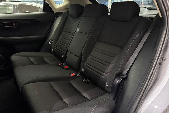 Lexus NX 300h Business Edition AWD