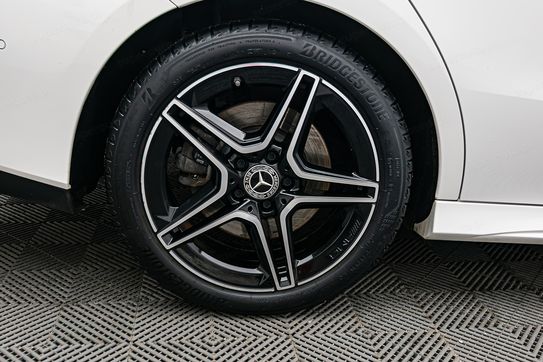 Mercedes CLA 250 4-Matic AMG Line