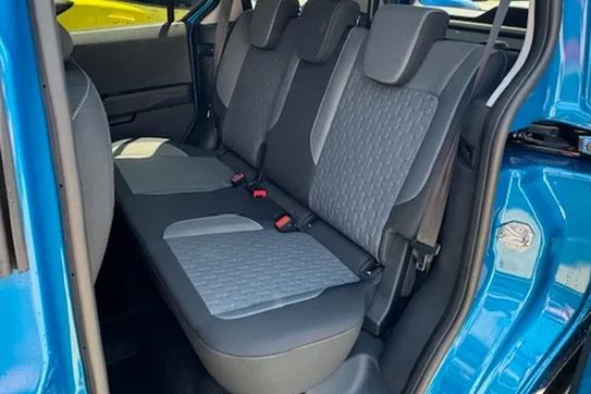 Ford Tourneo Courier Titanium A7