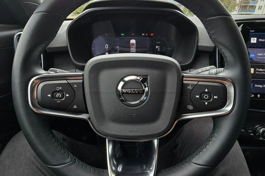 Volvo XC40 73kWh P6 Recharge Plus aut