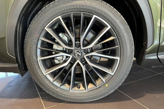 Lexus NX 450h+ Omotenashi AWD