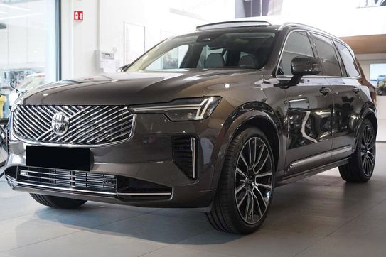 Volvo XC90 B5 AWD Ultra Bright