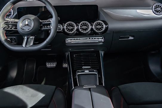 Mercedes GLA 200  AMG Line