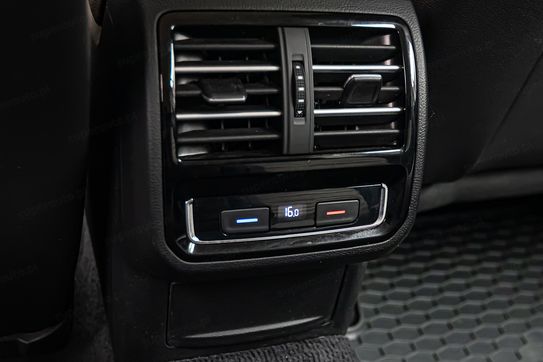 Volkswagen Passat 1.8 TSI R-Line DSG