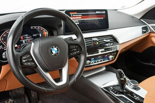 BMW Seria 5 Touring 520i