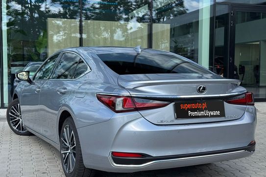 Lexus ES 300h Business Edition