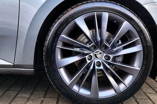 Skoda Superb 2.0 TDI SCR Style DSG