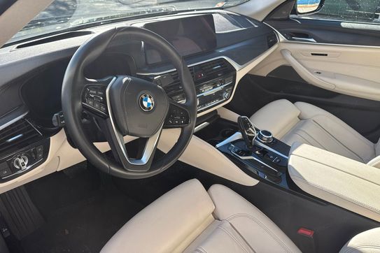 BMW Seria 5 530i Luxury Line