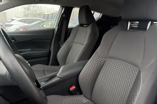 Toyota C-HR Comfort 1.8 Hybrid