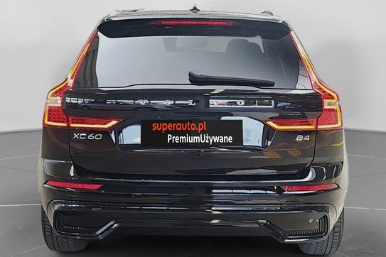 Volvo XC60 B4 B Plus Dark