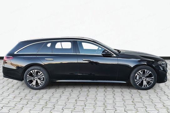 Mercedes Klasa E Kombi 220 d 4MATIC Avantgarde