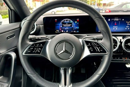 Mercedes Klasa A 200 Progressive 7G-DCT