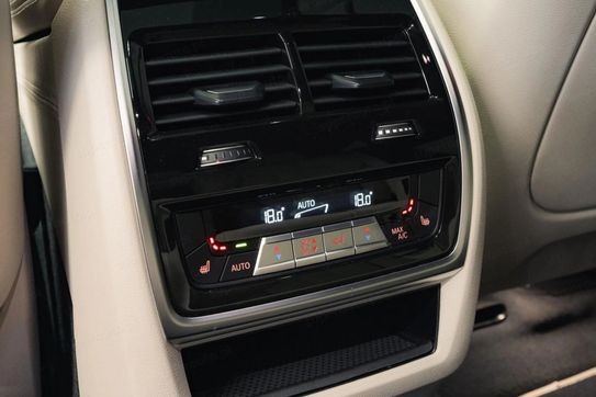 BMW X6 M50i xDrive
