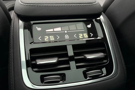 Volvo XC90 T8 AWD Plug-In Hybrid Ultra Bright 7os