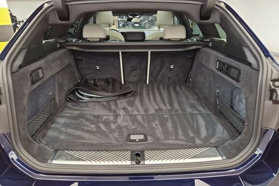 BMW Seria 5 550e xDrive PHEV M Sport aut