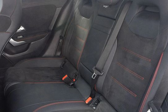 Mercedes CLA 200 mHEV AMG Line 7G-DCT