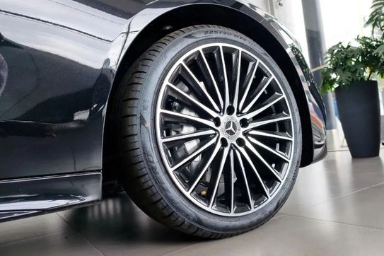 Mercedes Klasa C 220 d 4-Matic AMG