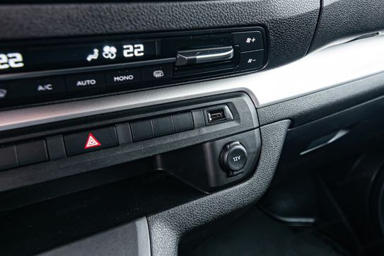 Opel Vivaro L2H1 Zabudowa Brygadowa